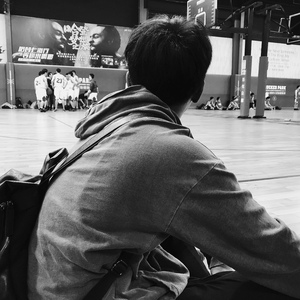 美少女日逼视频
