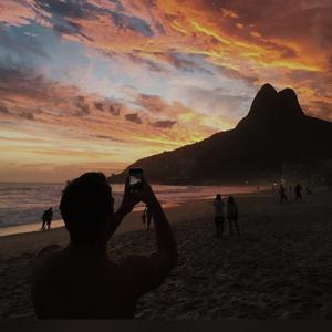 美少女日逼视频
